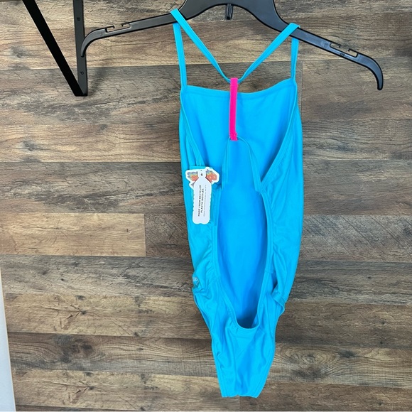 New Women’s Speedo Solid T Back One Piece Swimsuit - Picture 4 of 4